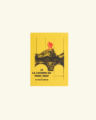 Carte Postale Jaune - La Caverne du Pont-Neuf x Au Vieux Campeur