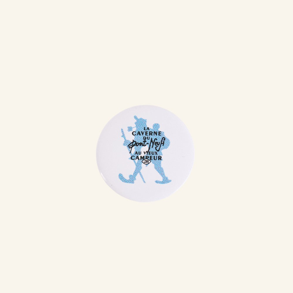 Badge Bleu & Blanc - La Caverne du Pont-Neuf x Au Vieux Campeur